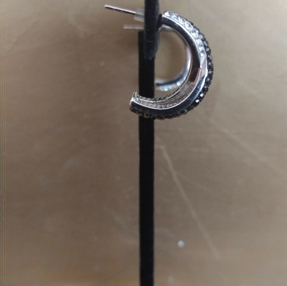 Crystal Fashion Earrings - Picture 2 of 3